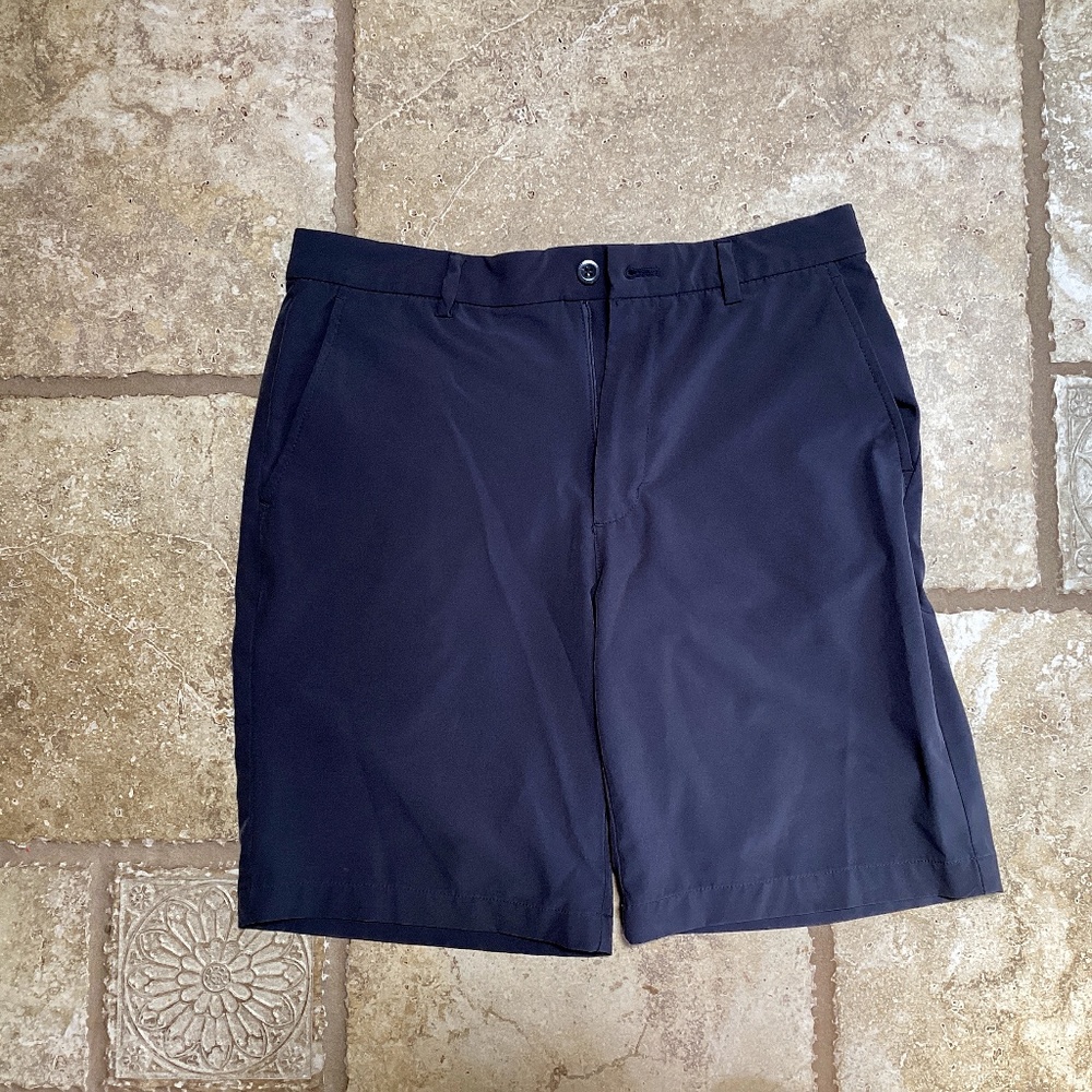 Greg Norman for Tasso Ella men’s golf shorts